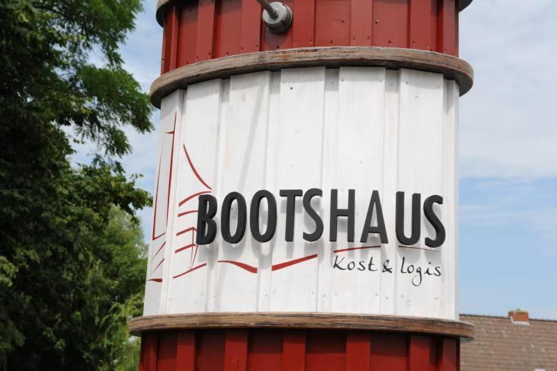 Bootshaus Hotel Bedekaspel Exterior photo